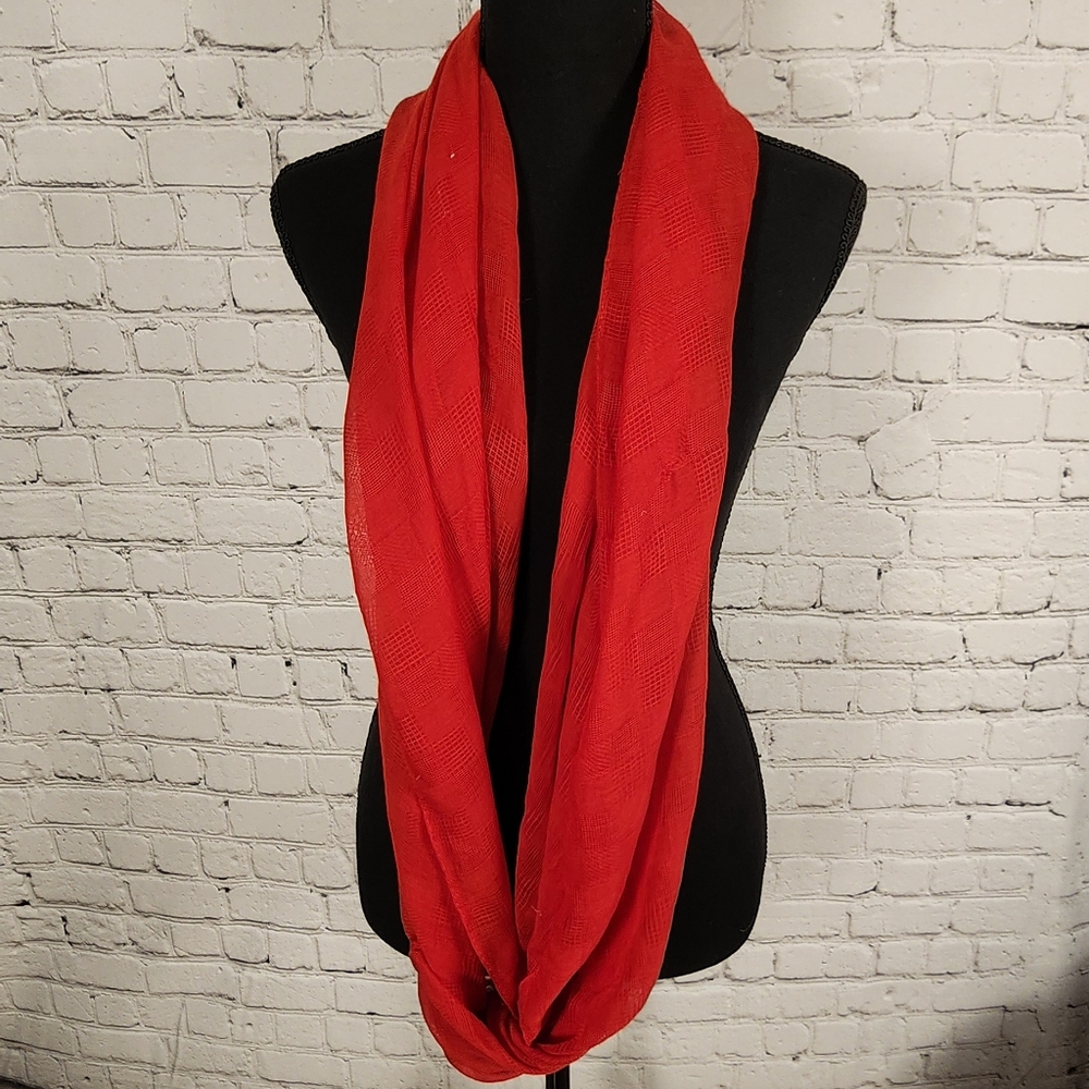 Red Infinity Scarf - Picture 2 of 2